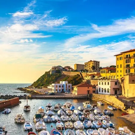 Luxury Apartment Centro Storico Piombino Exterior foto