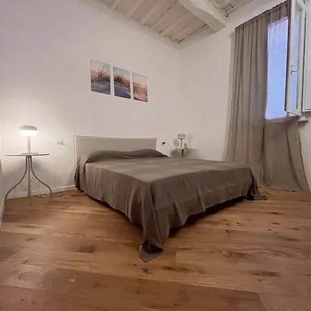 Luxury Apartment Centro Storico Piombino Exterior foto